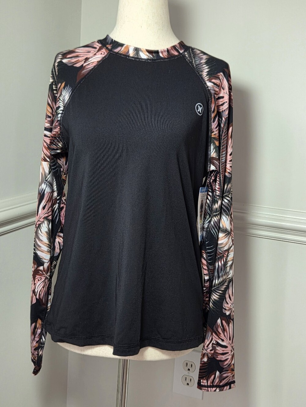 Hurley UPF 50+ Rash Guard L NWT Black Pink Tropical Swim Surf Paddle Top